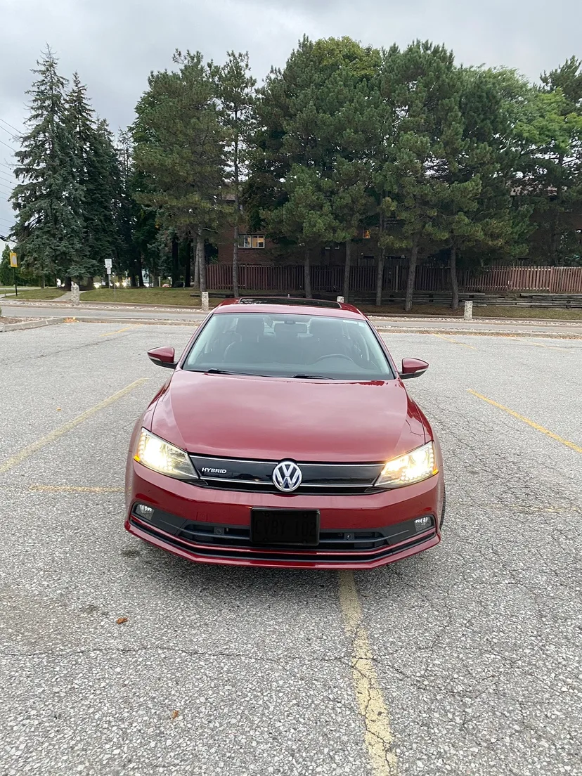 2016 Volkswagen Jetta Hybird $15,500 image indicator(3)