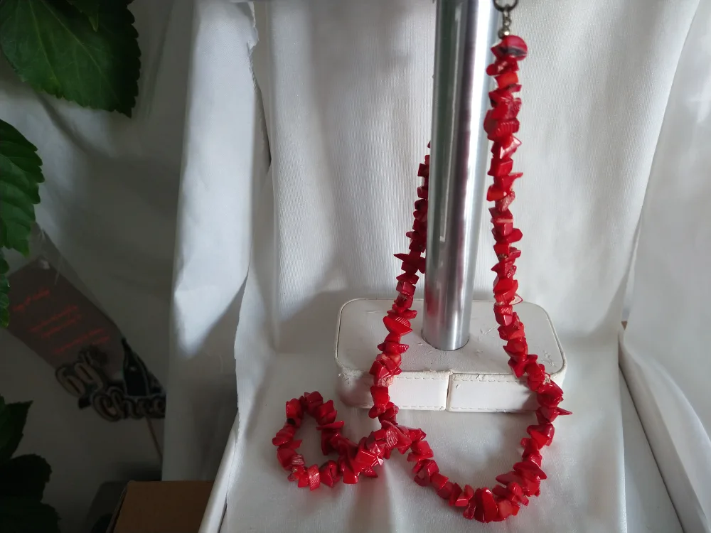 Red Coral Necklace thumbnail