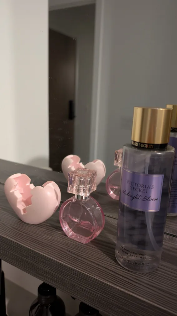 Perfume and body spray set thumbnail