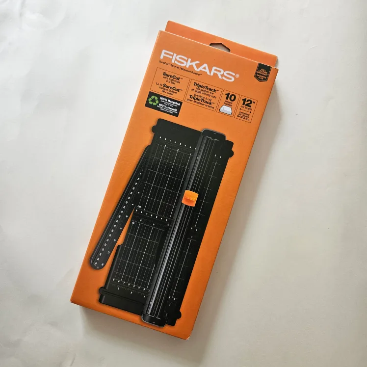Fiskars Paper Trimmer / Paper Cutter thumbnail