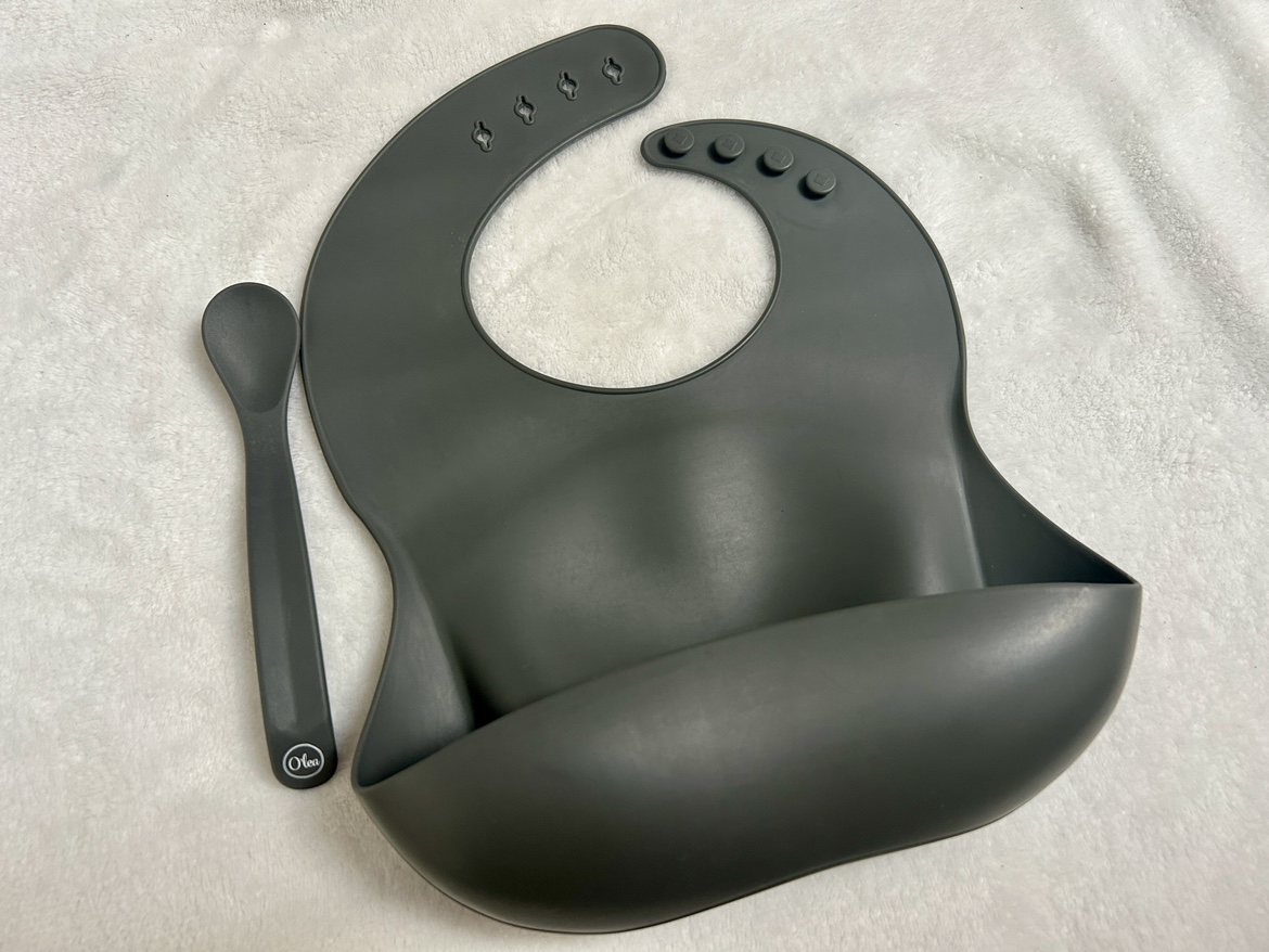 Baby silicone bib and spoon