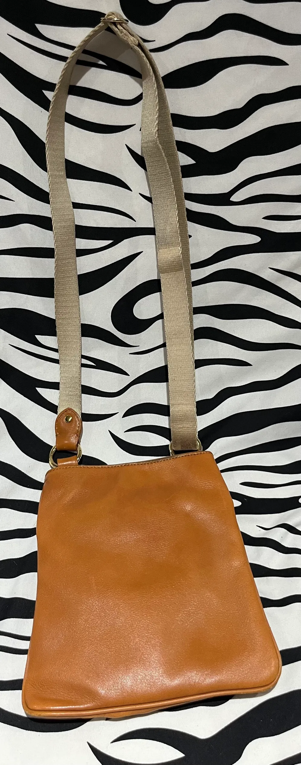 Michael Kors Crossbody Bag image indicator(2)