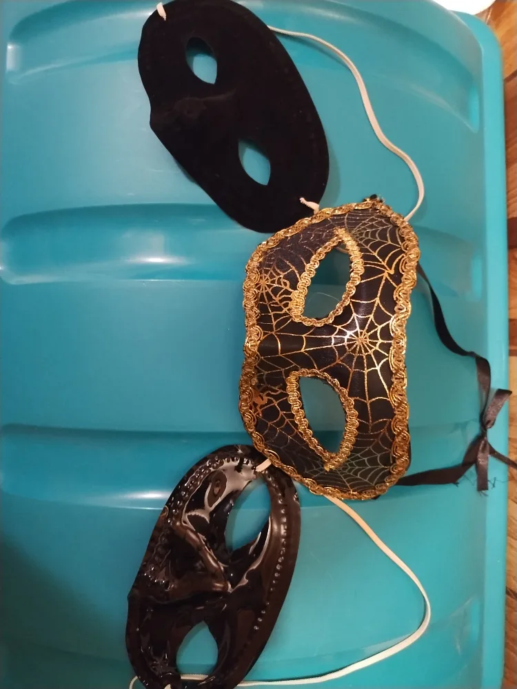 Gold Spider Web Unused mask with 2 free Black Mask image indicator(4)