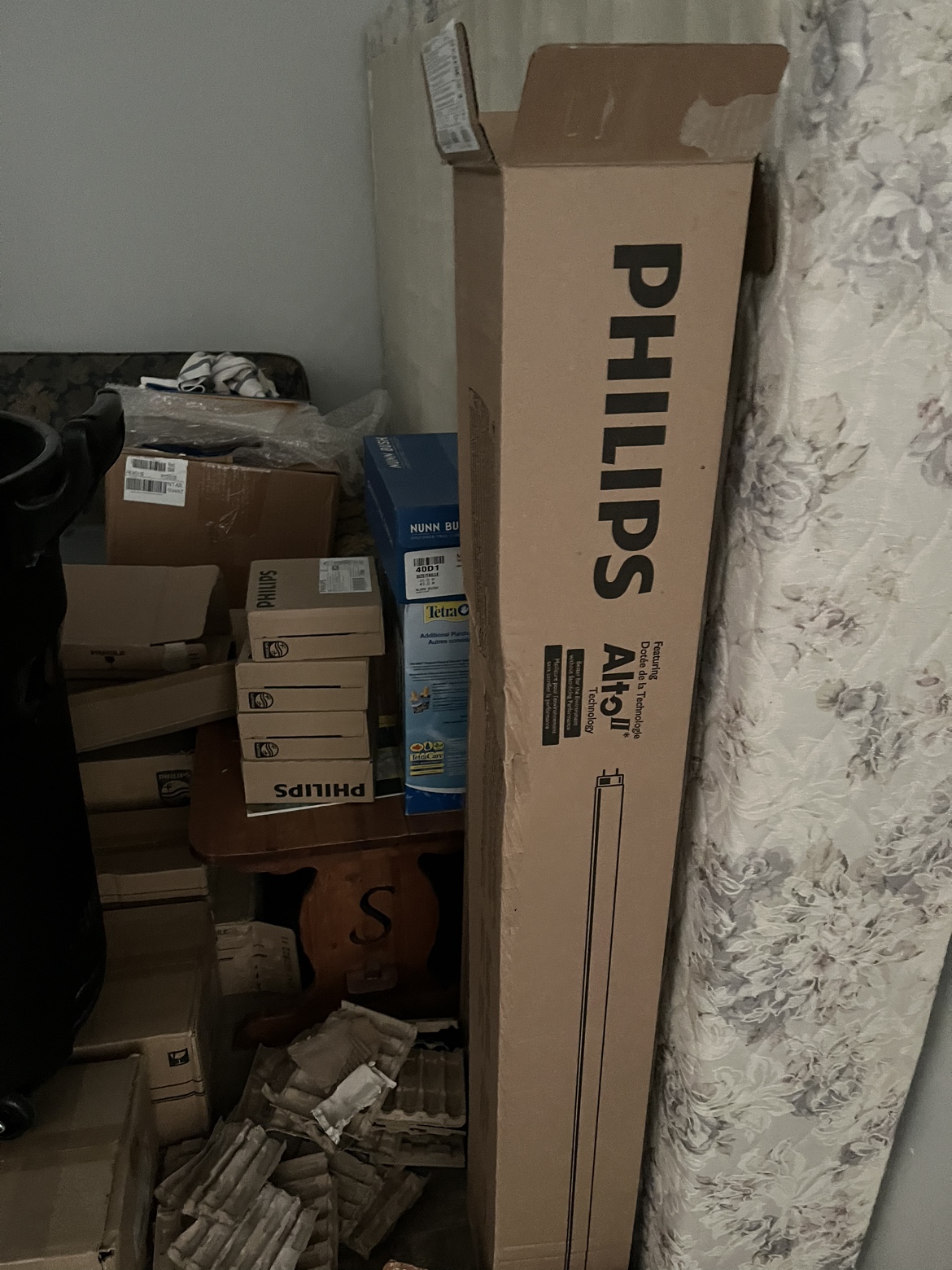 Philips 4ft T8 Fluorescent Tubes and other fluorescent bulbs. - photo 3
