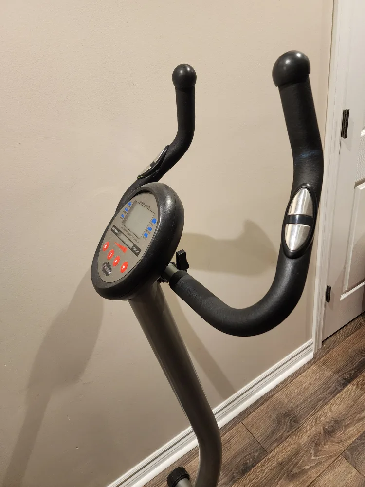 Freespirit Upright Exercise Bike image indicator(2)