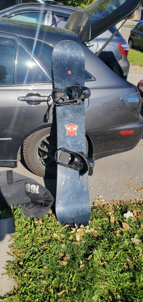 Burton 158 Snowboard with Bindings, Bsg image indicator(2)