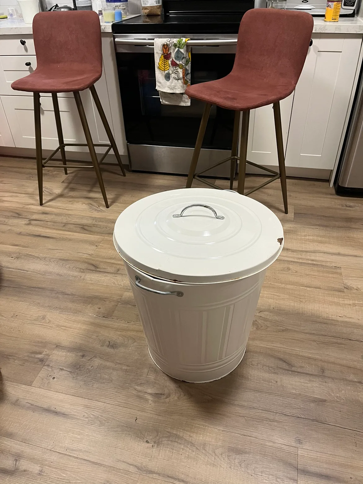 White Metal Garbage Can thumbnail