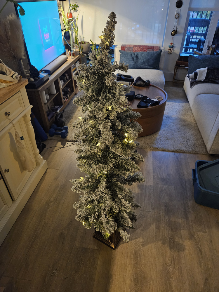GluckSteinHome 4.5 ft Flocked Christmas Tree - photo 3
