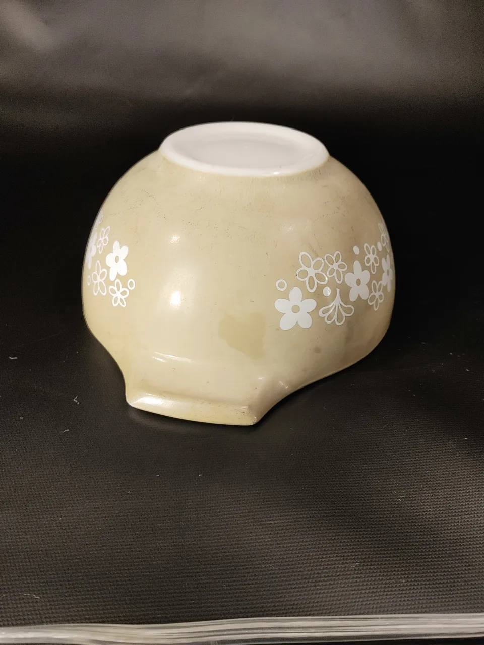 Pyrex Mixing Bowl 1 1/2 Quart image indicator(3)