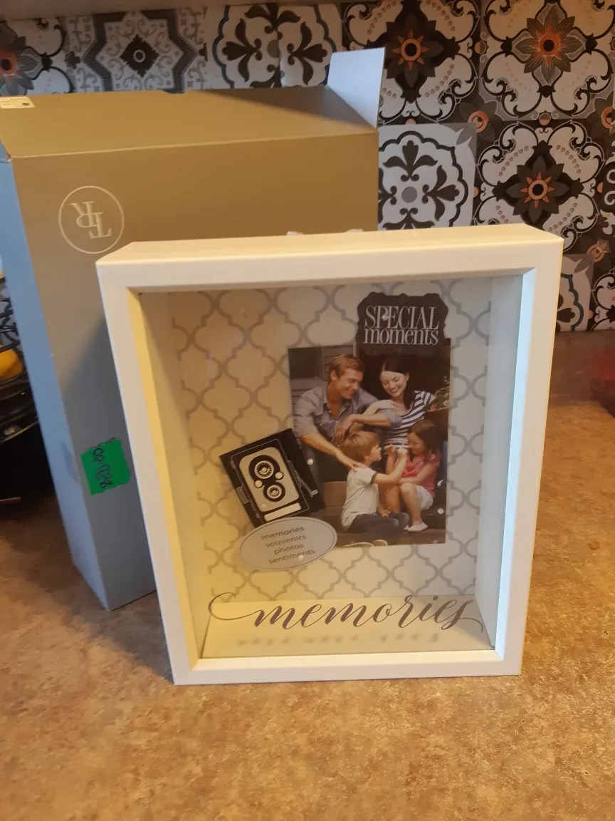 White Shadow Box with "Memories" Inscription thumbnail