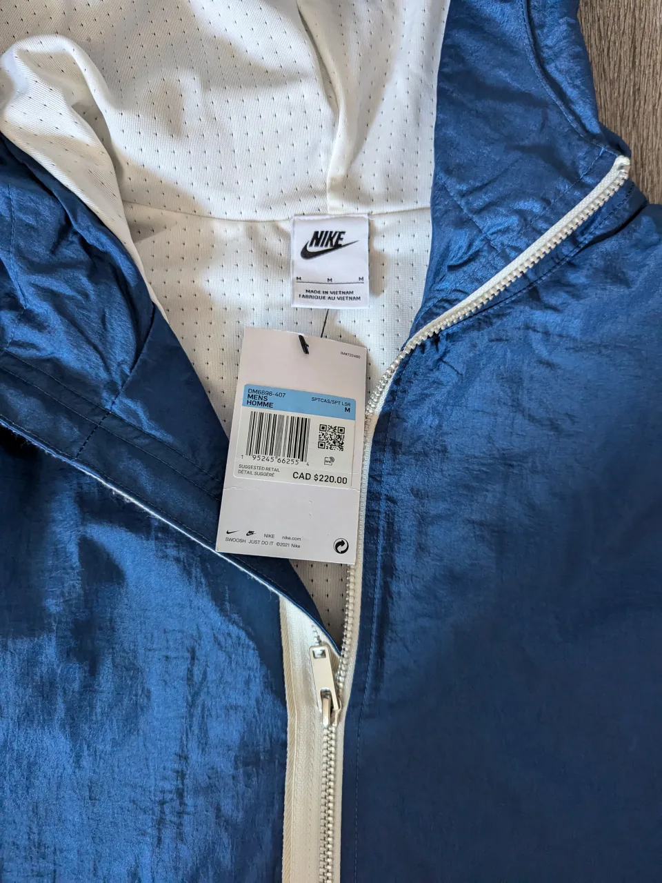 Nike Windrunner Jacket - Men M (Brand New) image indicator(2)