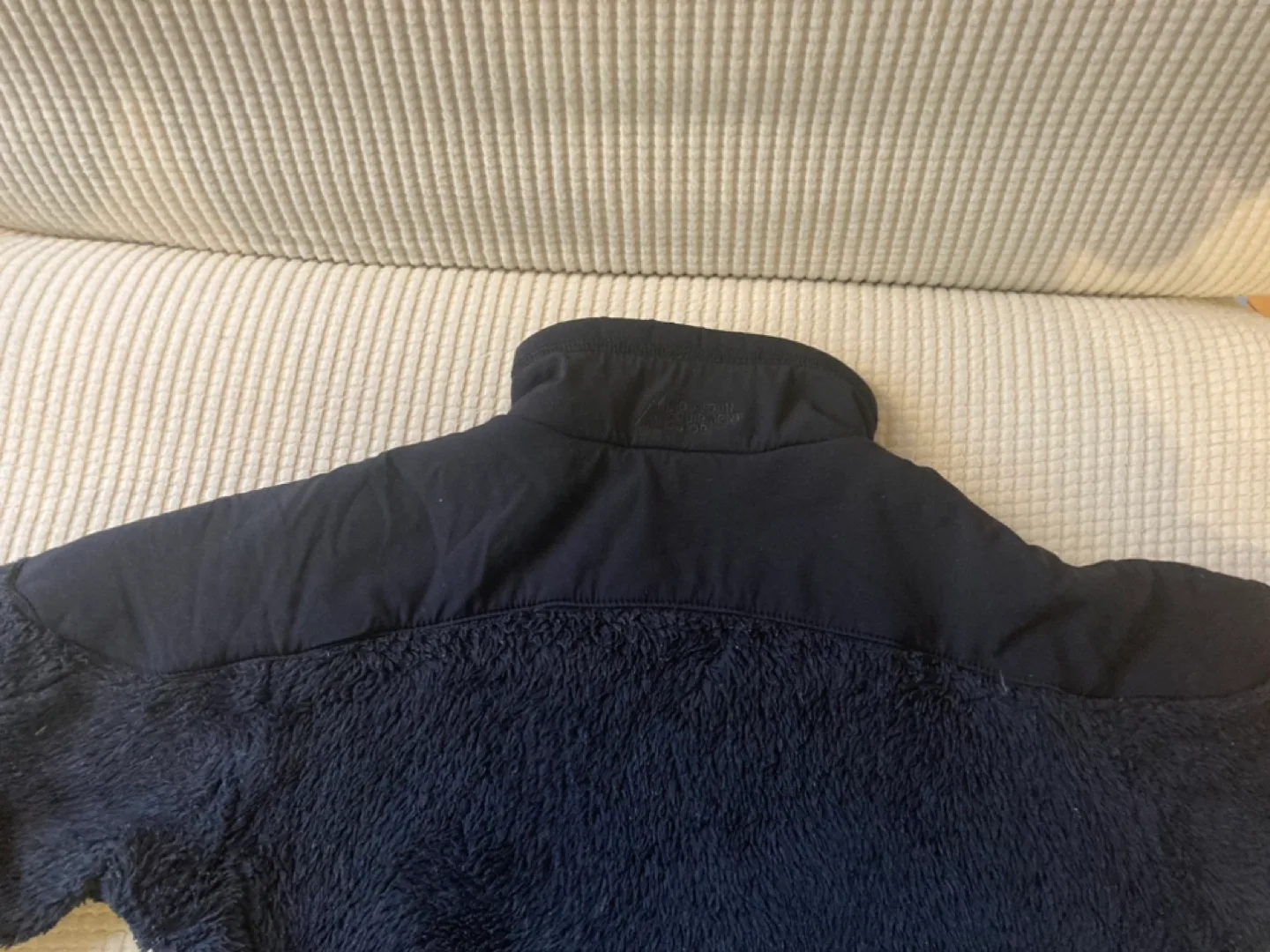 MEC Black Fleece Jacket image indicator(8)