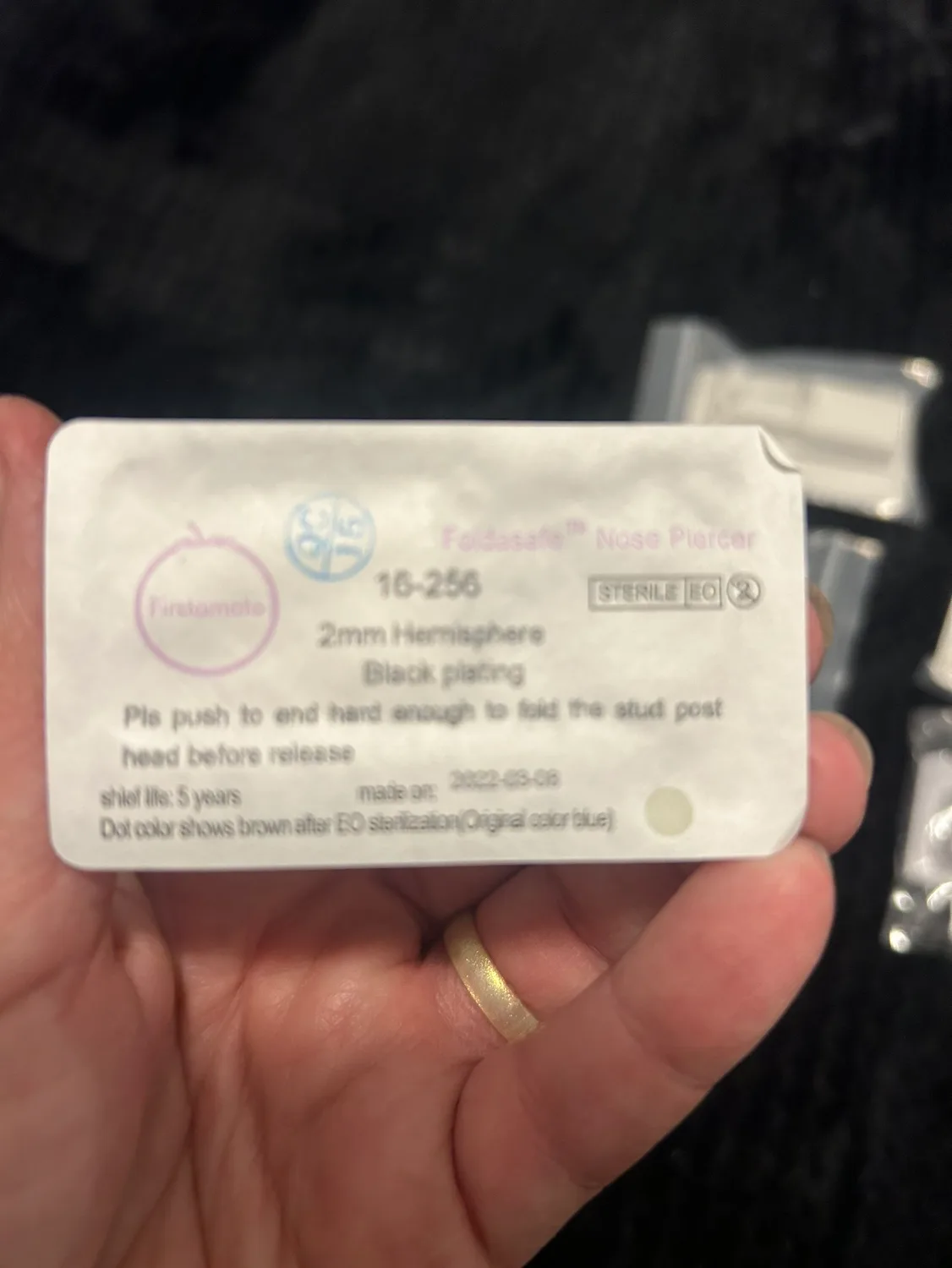 Nose Piercer image indicator(2)