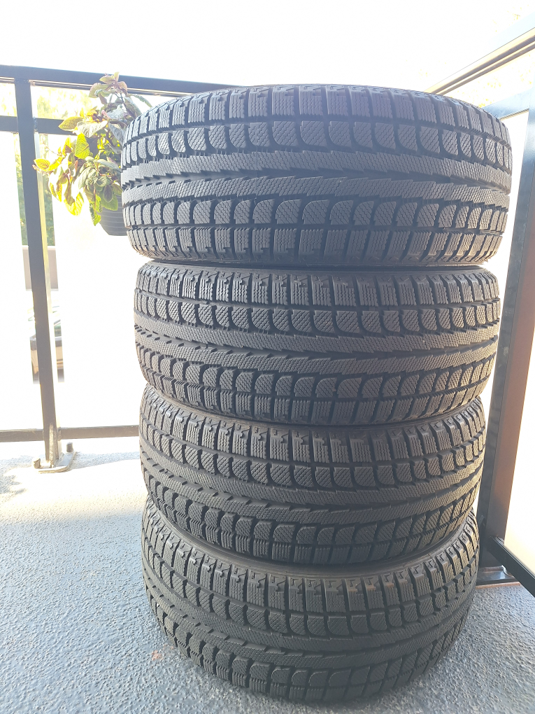 Set of Four Antares Winter Tires - 225/45R18 - photo 2