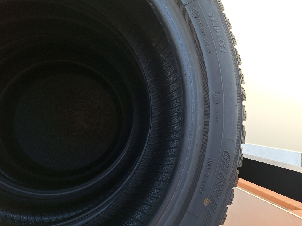 Set of Four Antares Winter Tires - 225/45R18 - photo 5