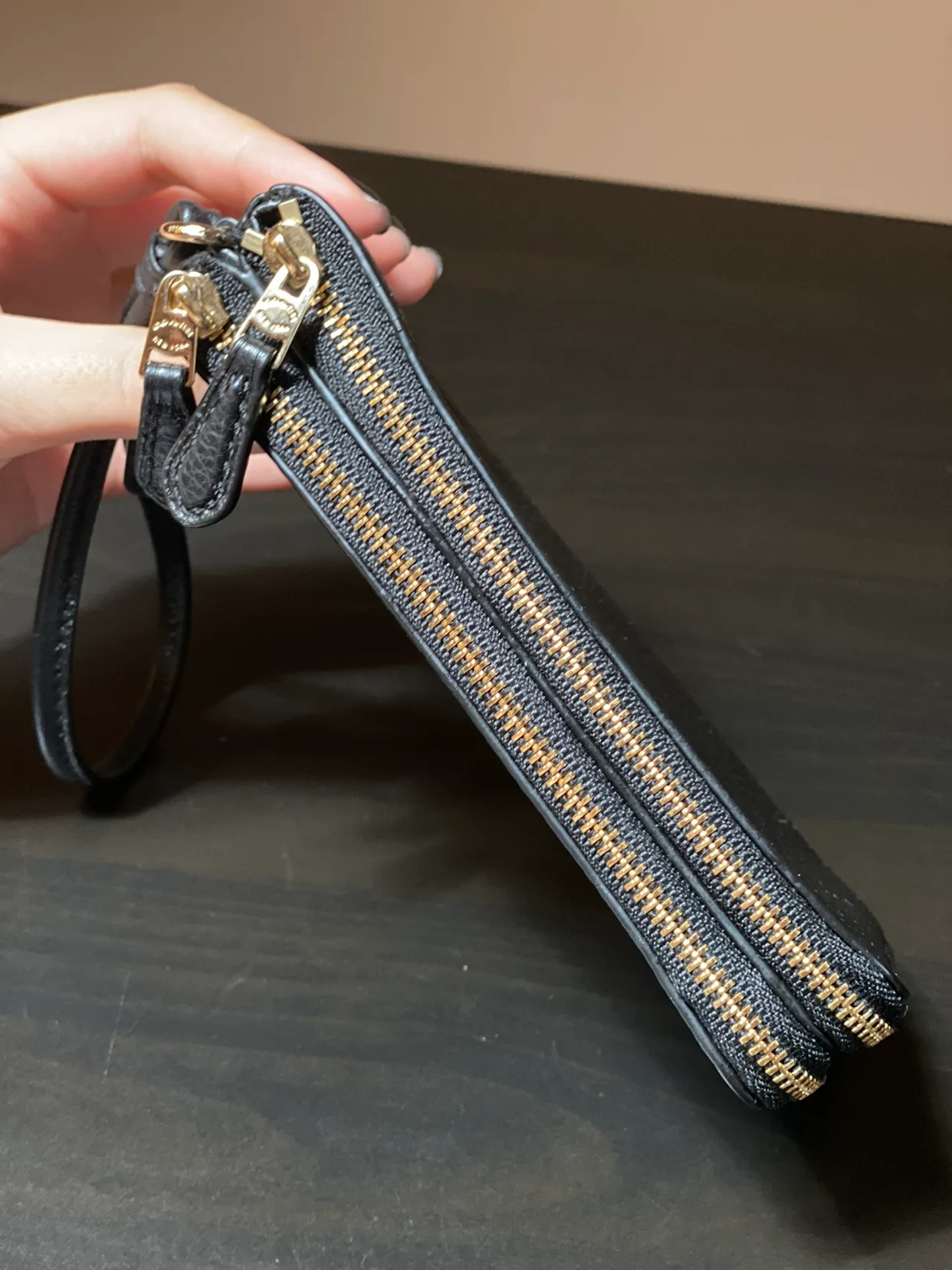 Coach Leather Wallet image indicator(4)