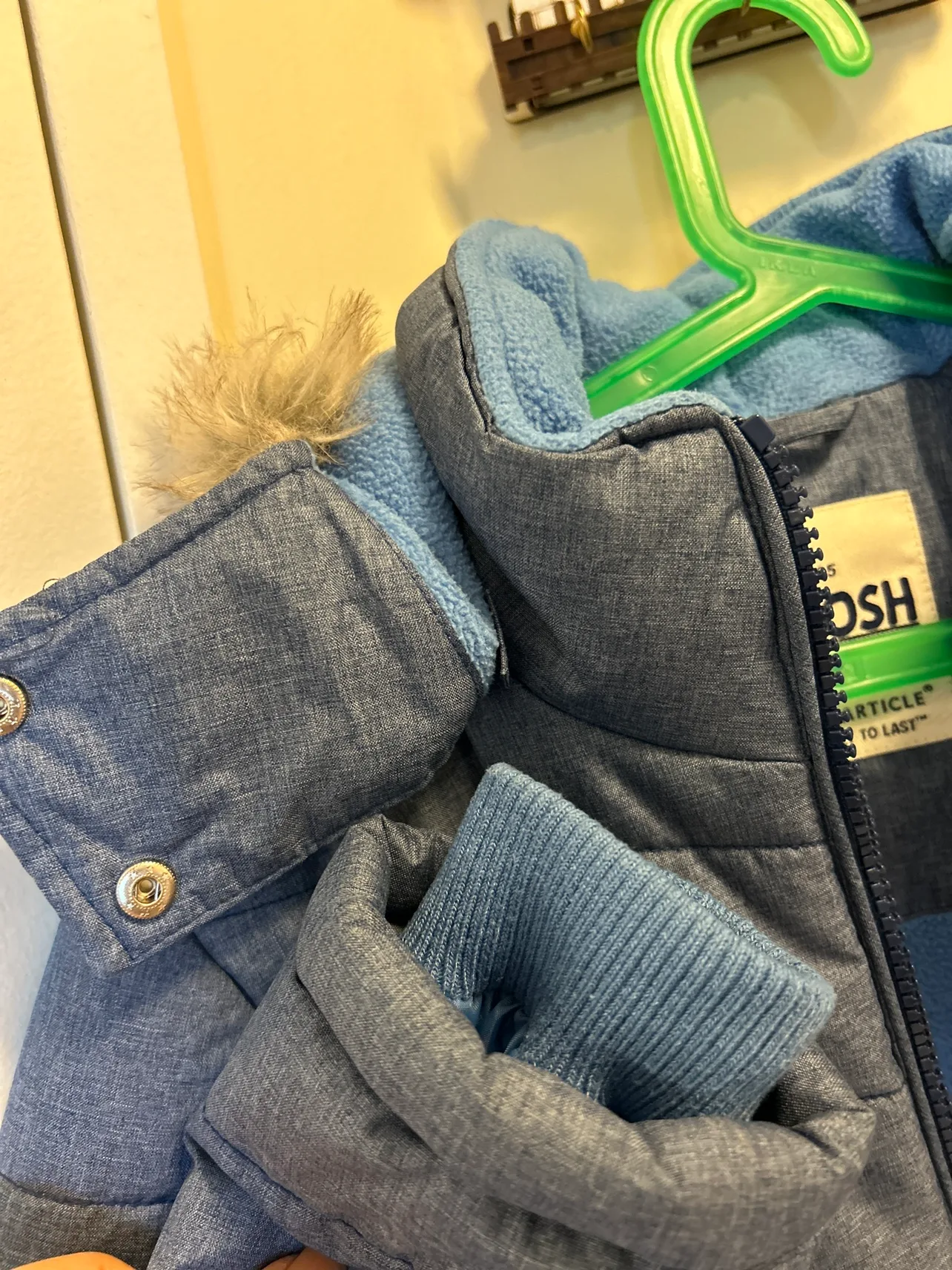 OshKosh B'Gosh Girls Winter Coat Size 8 image indicator(5)