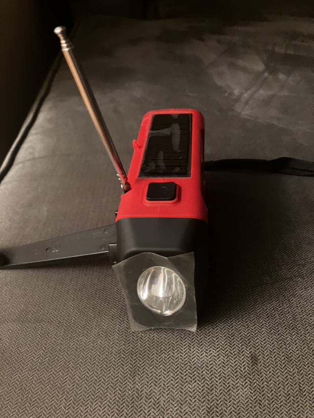 Hand and/or Solar Powered Radio/Flashlight - photo 2