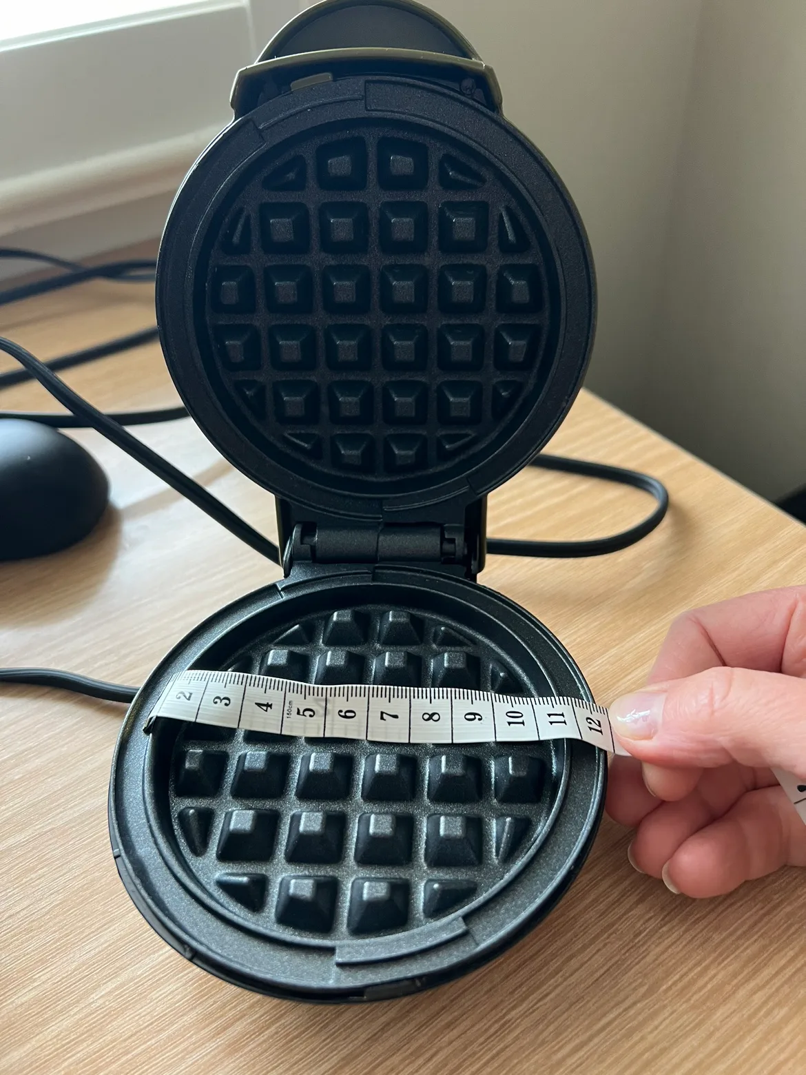 Dash Mini Waffle Maker thumbnail