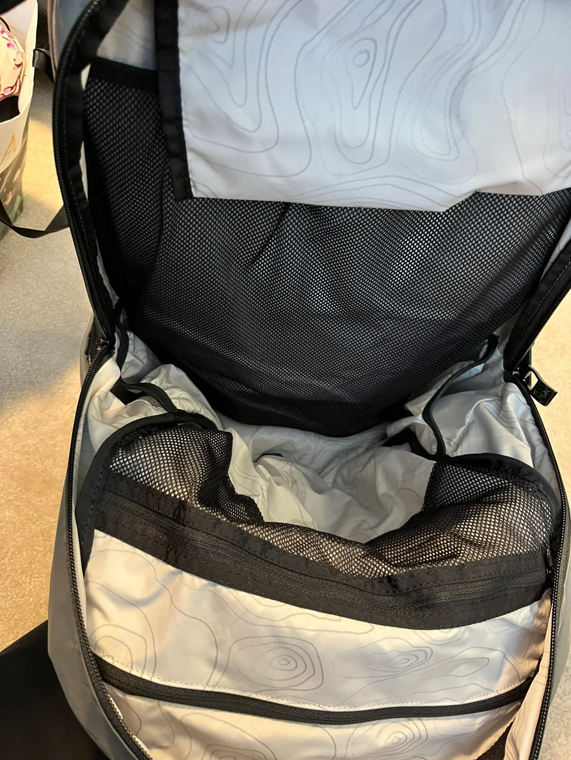 Lululemon All Day Backpack image indicator(4)