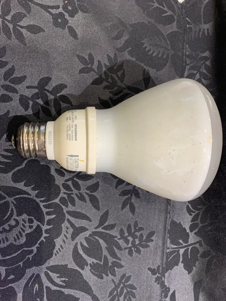 6x Sylvania Flood Light Bulbs 16 W, 120 V, 60 Hz image indicator(3)