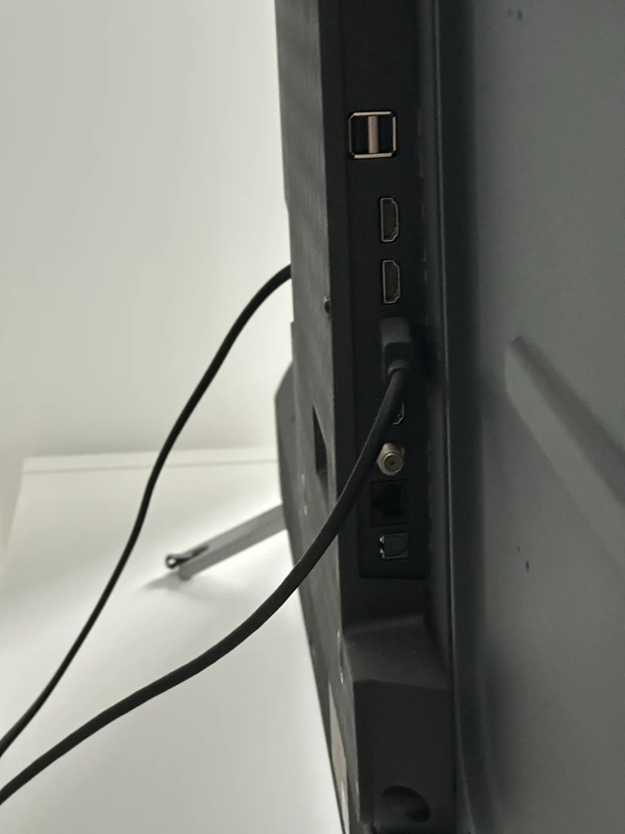 Toshiba 55" 4K UHD Fire TV (Smart TV) image indicator(7)