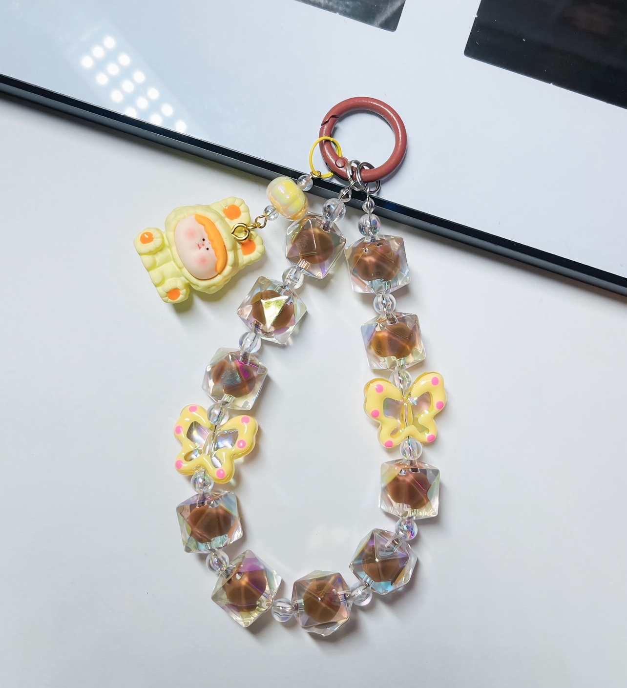 Cute beaded keychain with animal charm - photo 3