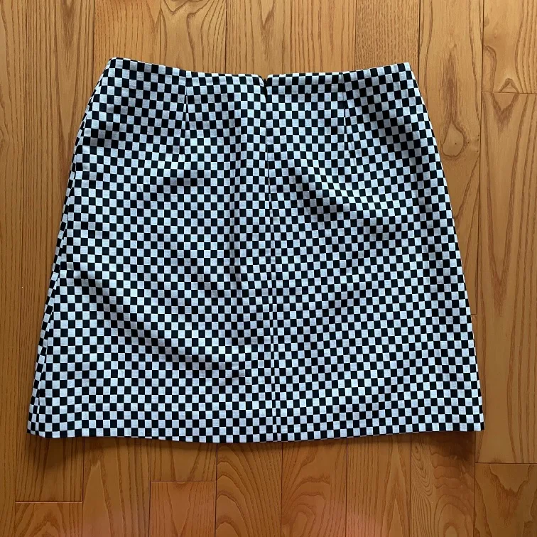 Ricki’s Black & White Checkered Skirt - Size 6 image indicator(2)
