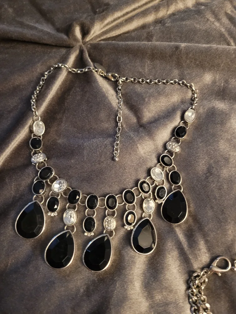 Statement pieces great for gifting image indicator(5)