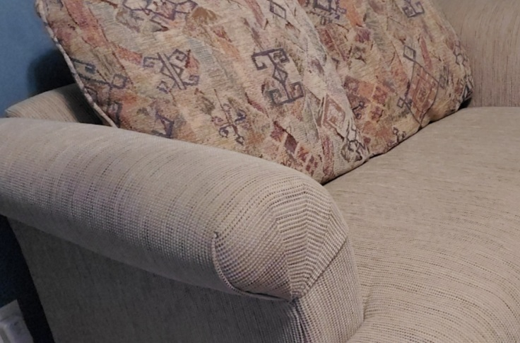 Sealy Loveseat/Sleeper - photo 2