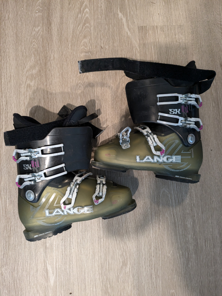 Lange Ski Boots