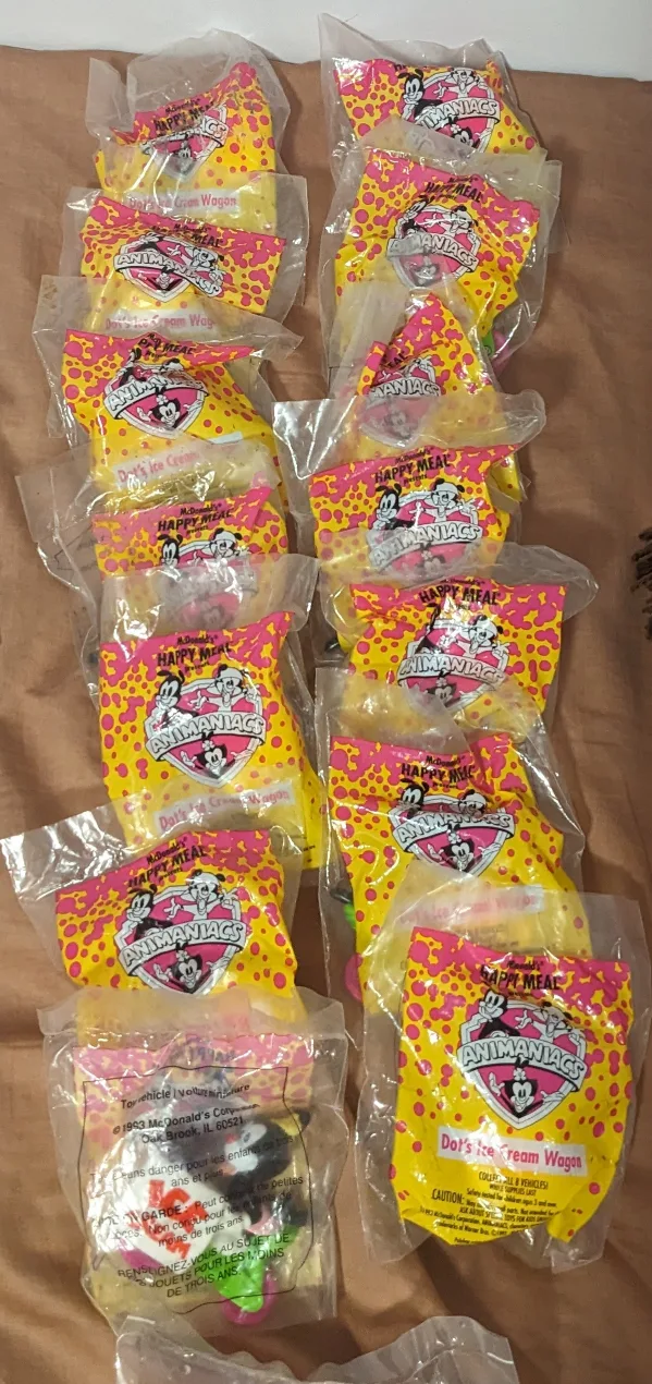 McDonalds Happy Meal Animaniacs Dot's lce Cream Wagon Toy image indicator(3)