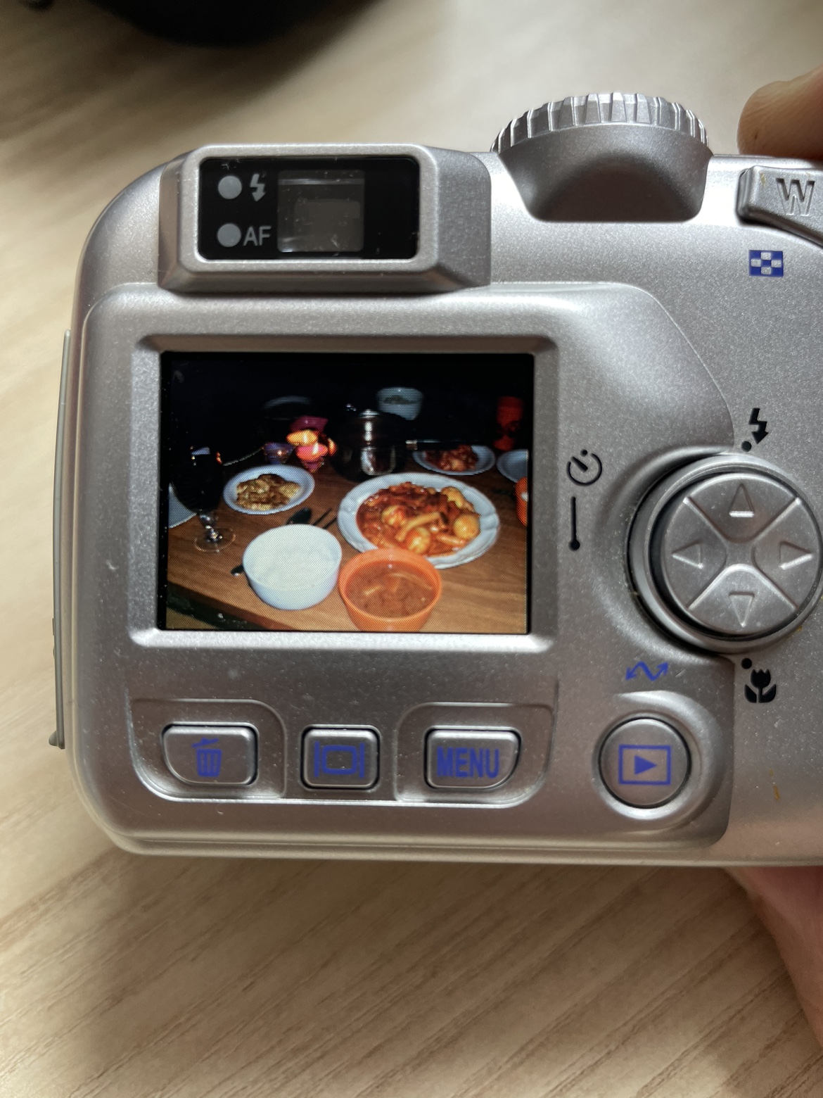 Nikon Coolpix 3100 Digital Camera (Read Description) - photo 3