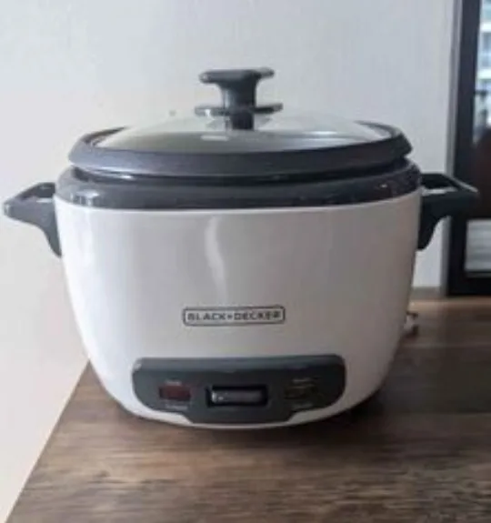 Black+Decker Rice Cooker (16 Cup) thumbnail