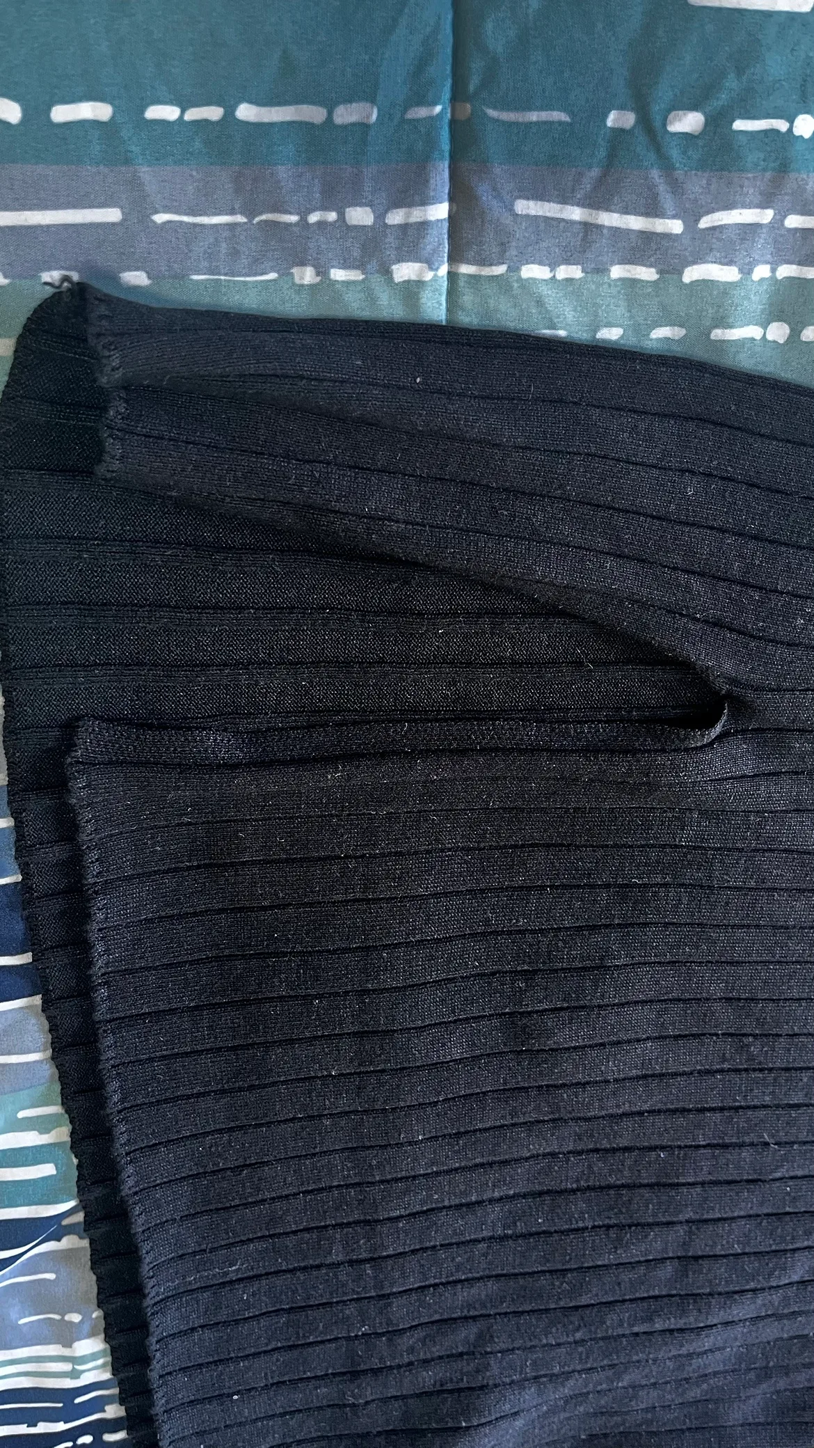 Black Ribbed Sleeveless Dress image indicator(4)