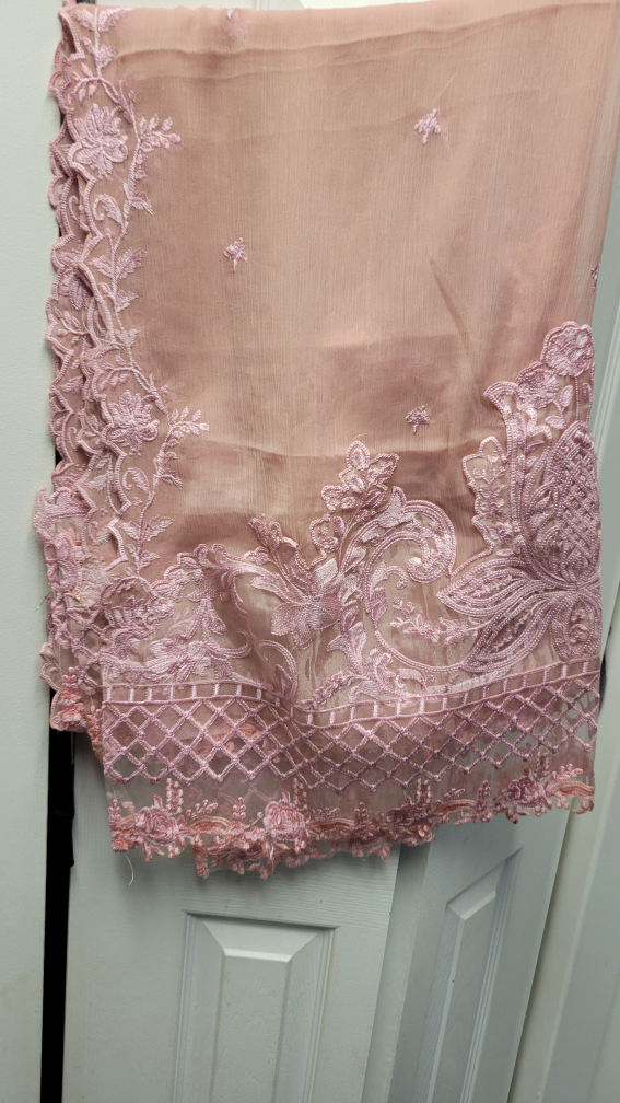 Pink Embroidered Pakistani Suit - photo 4