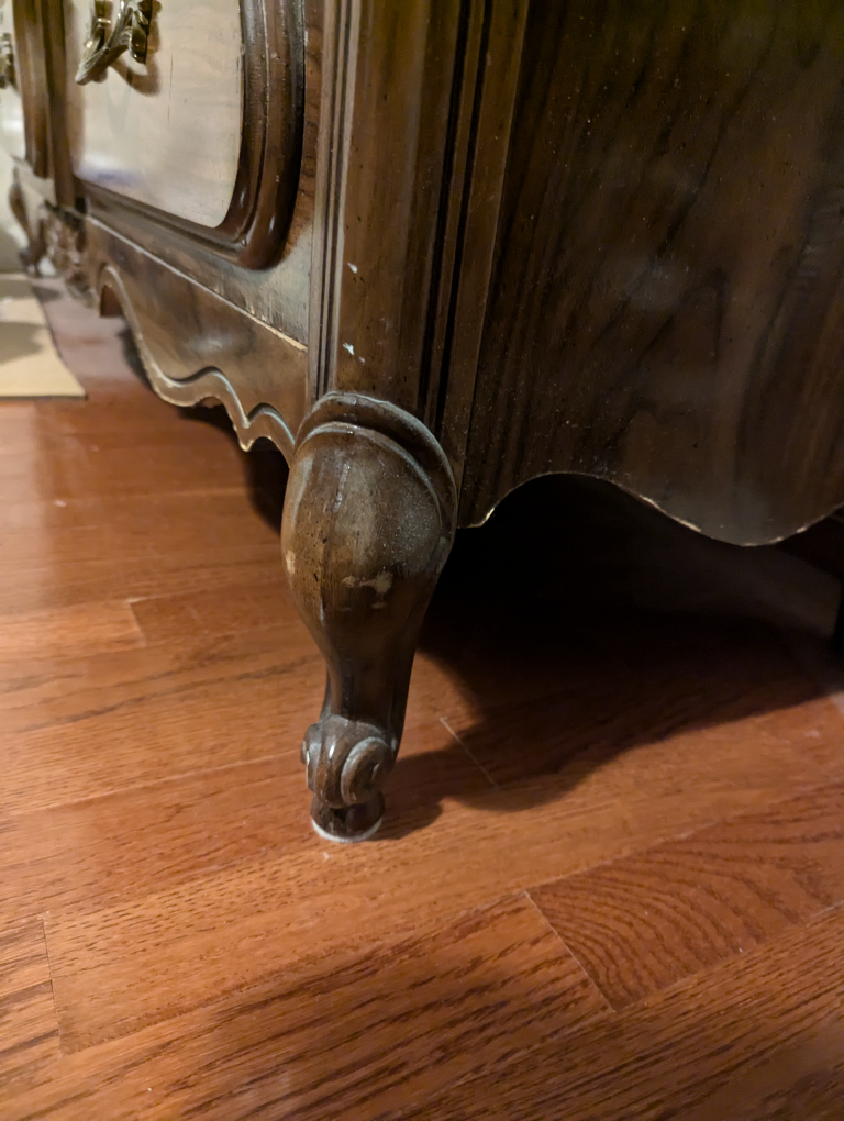 Vintage Dresser - photo 2