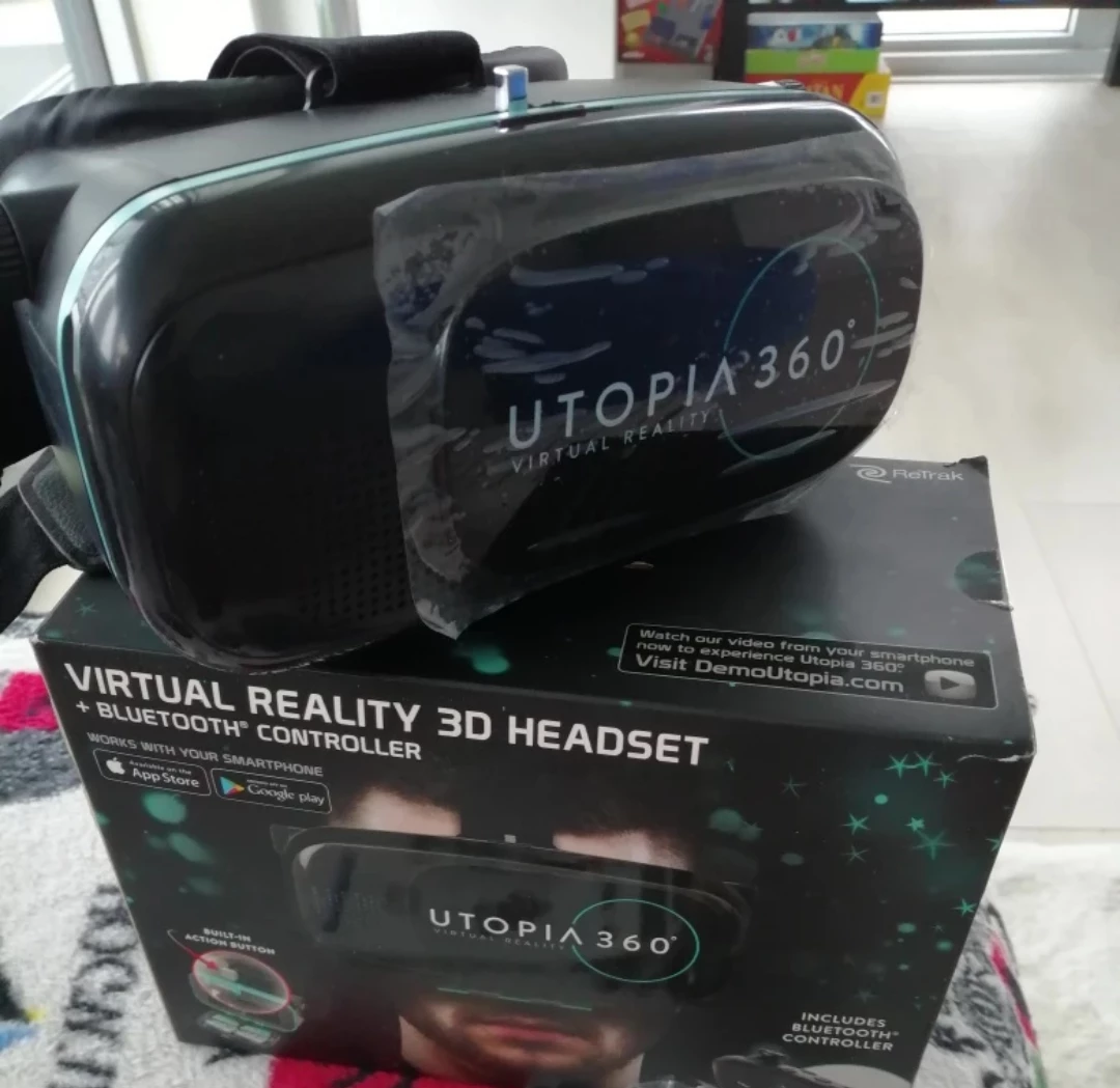 Utopia 360 Virtual Reality Headset with Bluetooth Controller