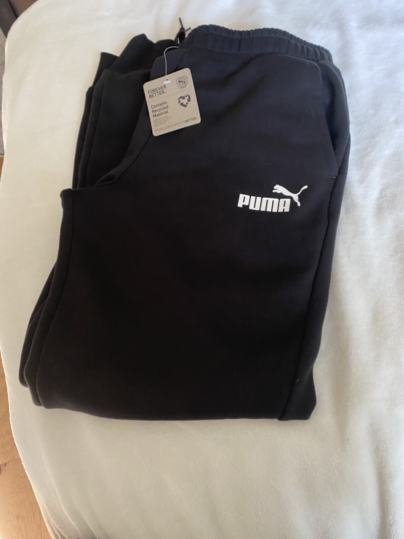 Puma Essentials Logo Sweatpants-brand new with tags