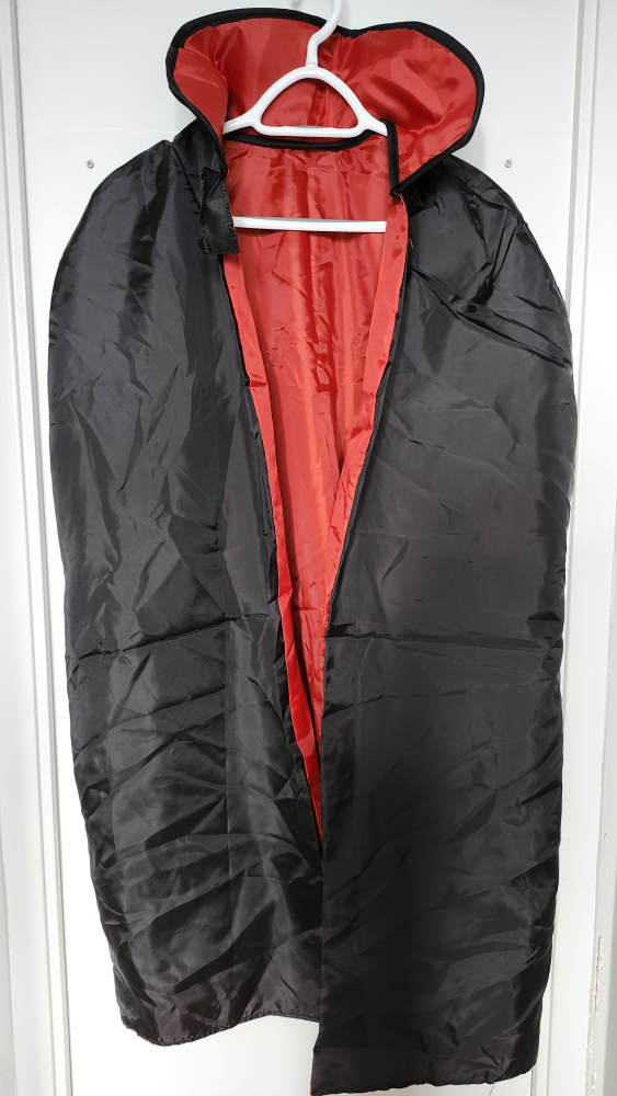 Costume / Halloween / Dracula / Cape with Collar