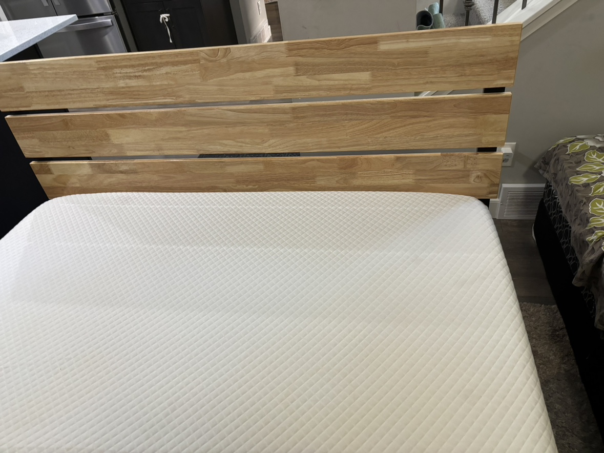 Queen Size Bed Frame with Mattress - photo 3