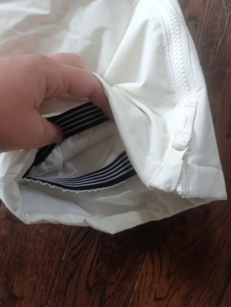 New Large Amazon Essentials Snow Pants image indicator(9)