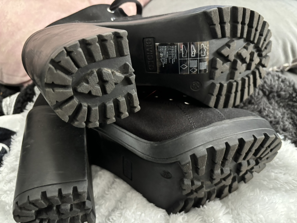 Black Buckle Boots - photo 4