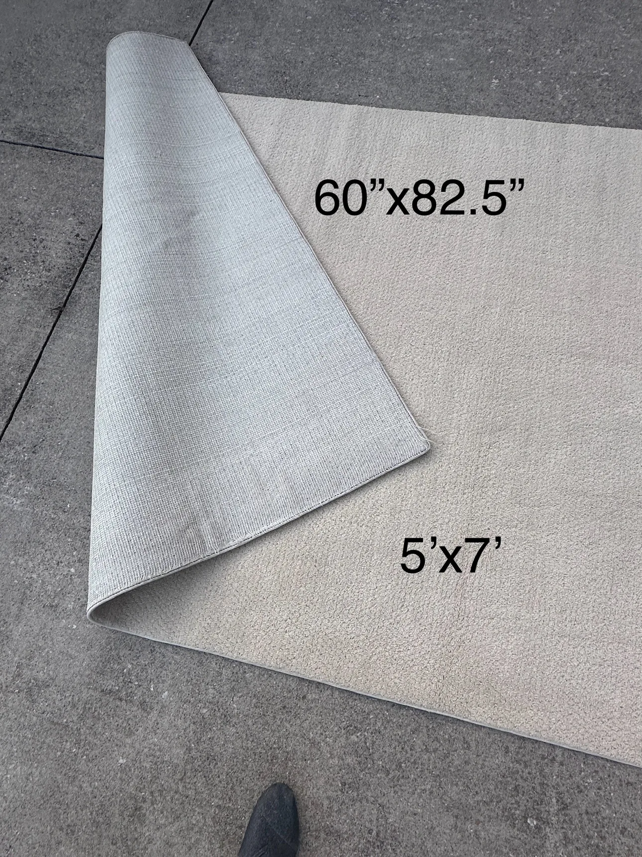 Carpet/Area rugs like new,washed and clean, yoga mats image indicator(3)