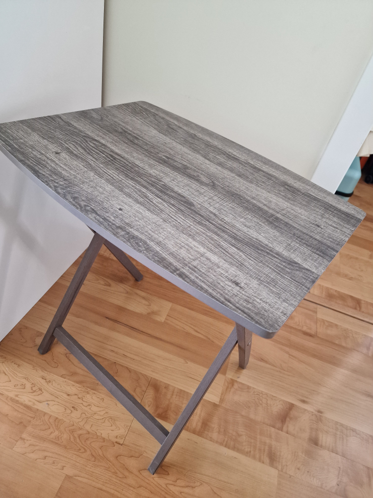 tray table - photo 3