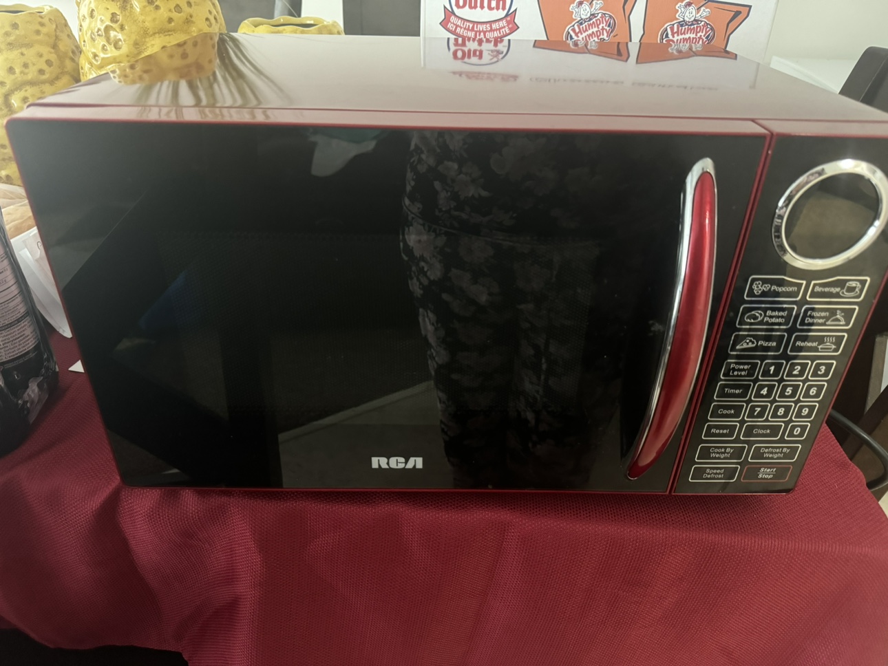 RCA Microwave, almost new condition - photo 5