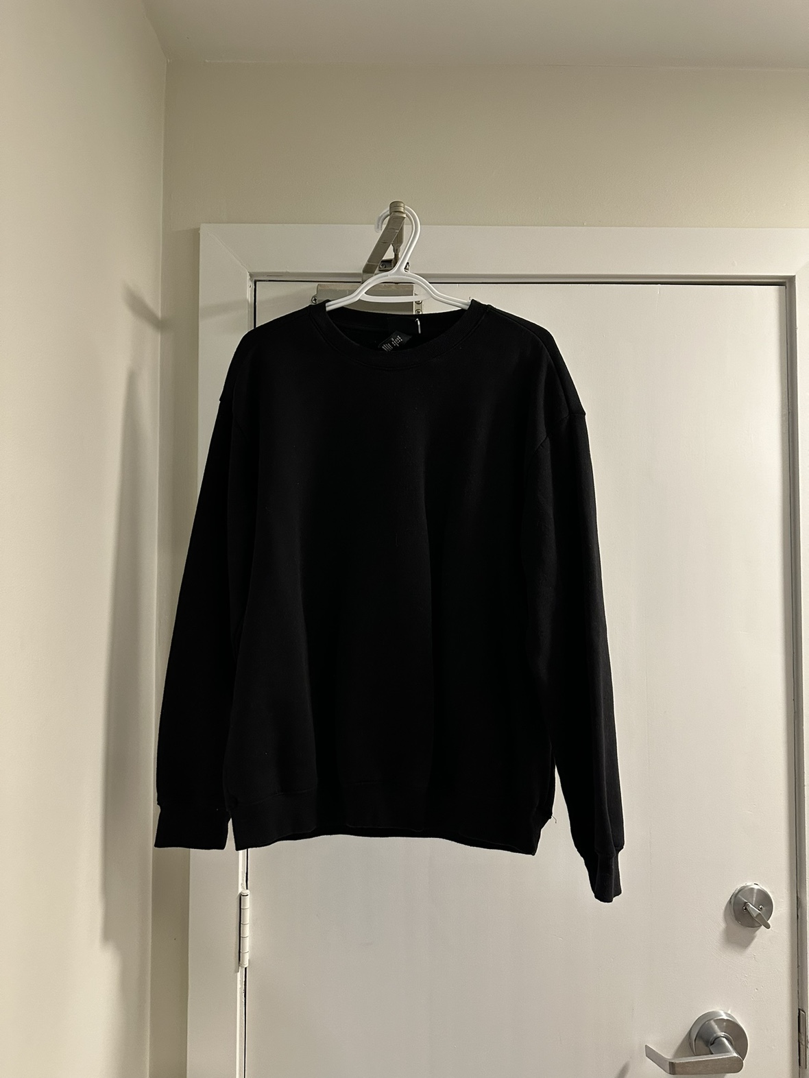 H&M Black Sweatshirt - photo 3