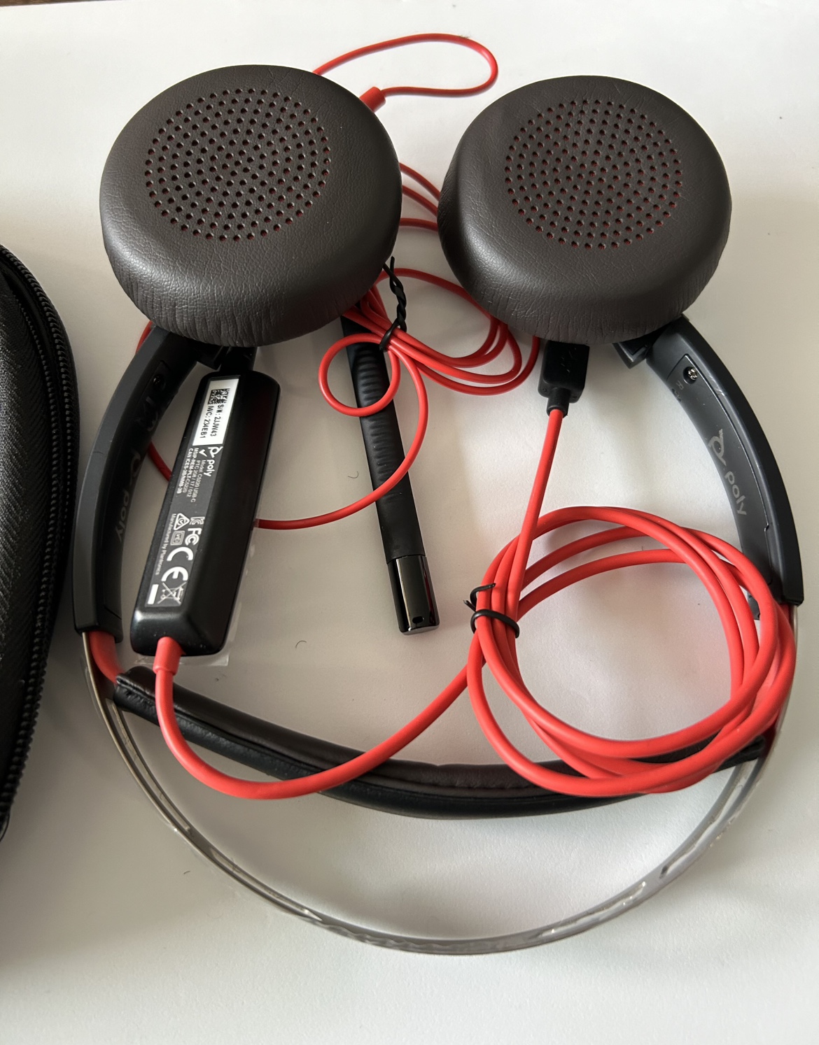 Poly Blackwire 5220 wired headset - photo 3