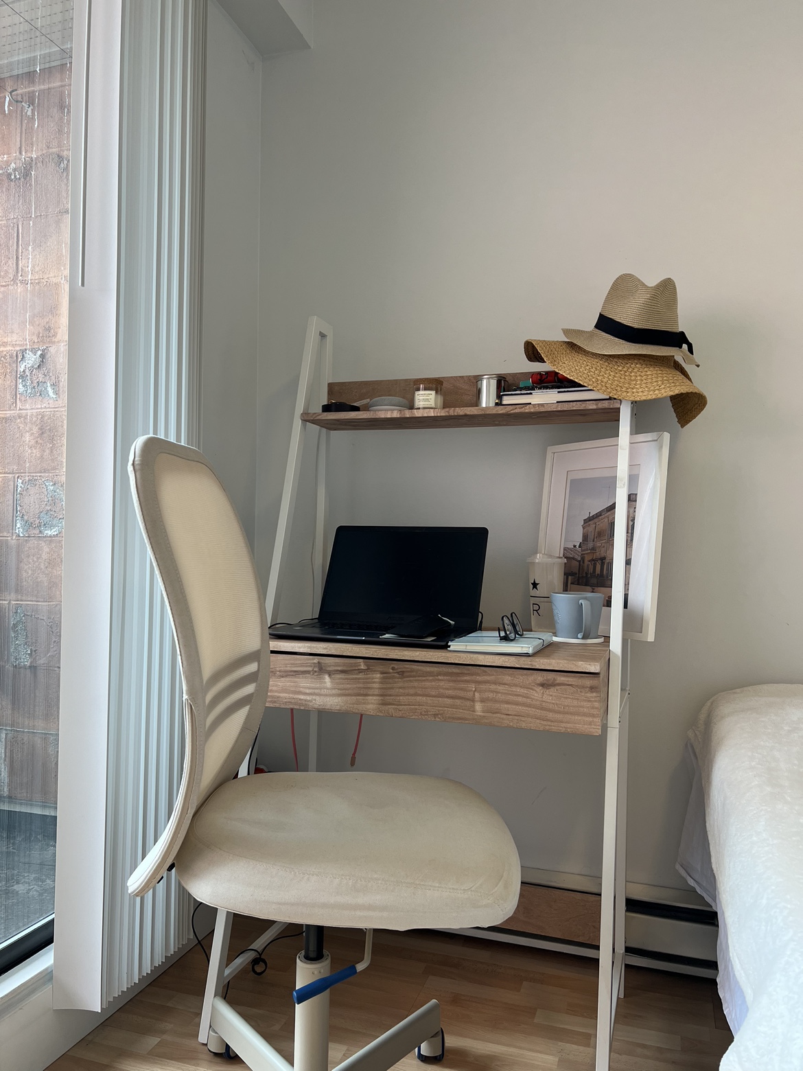 Desk with ladder - photo 4