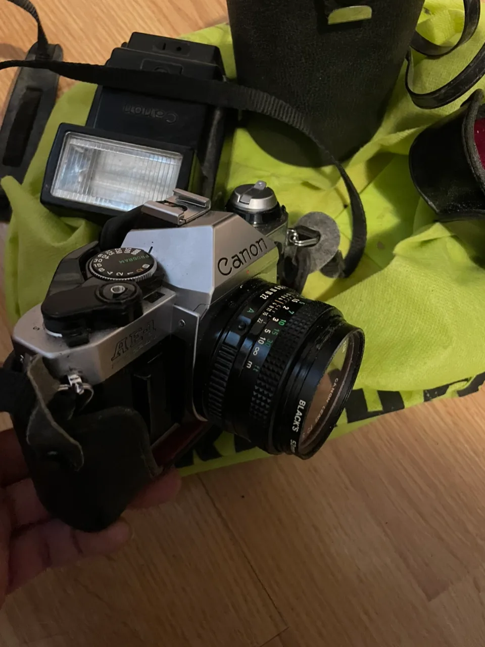 Canon AE-1 Program 35mm Film Camera image indicator(7)